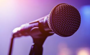 Ce flexibilitate ne învață stand-up comedy